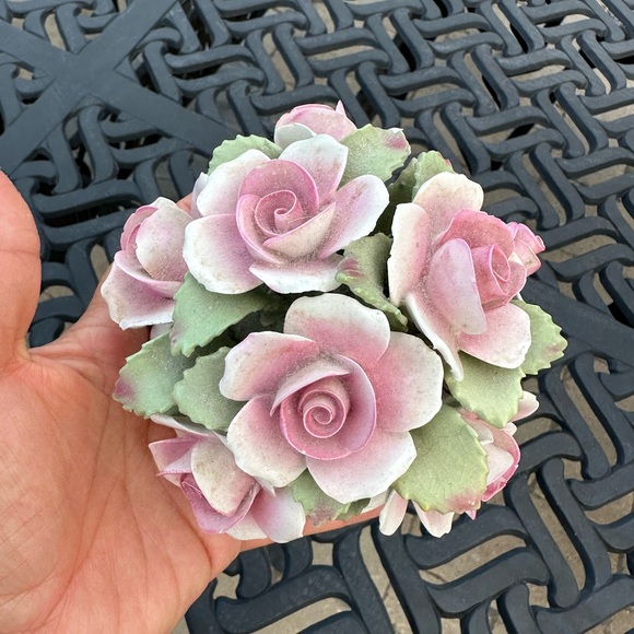 Vintage Aynsley English Fine Bone Flower Bouquet - Picture 2 of 3